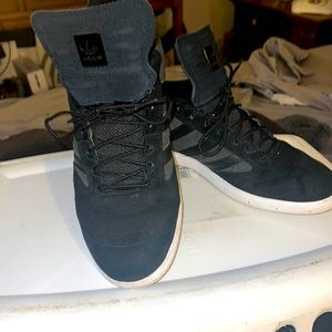 Adidas BUSENITZ
